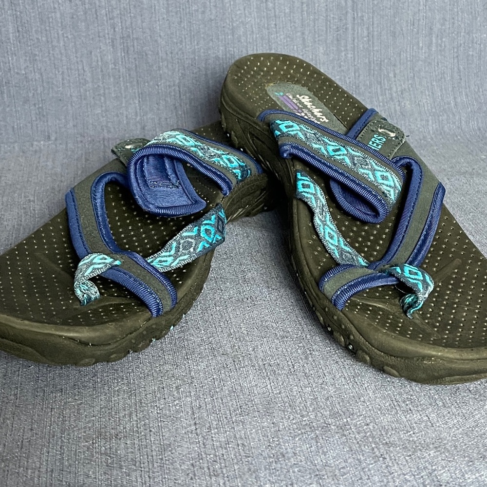Black and Blue Patterned Sandals sketchers outdoor lifestyle